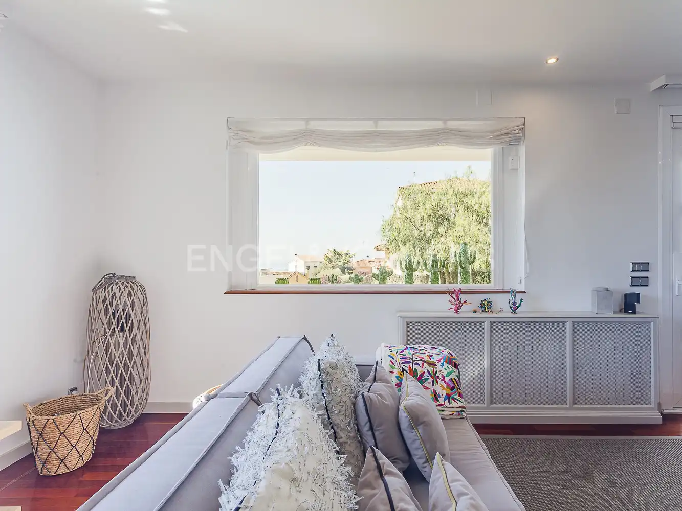 Sala d'estar de Casa o xalet en venda en Mataró amb Aire condicionat, Calefacció i Jardí privat