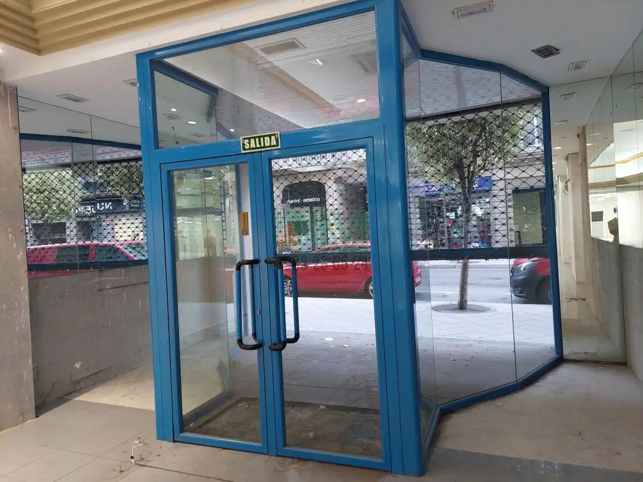 Local en venda en Ourense Capital  amb Aire condicionat