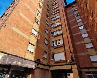 Vista exterior de Pis en venda en Gijón  amb Calefacció, Parquet i Traster