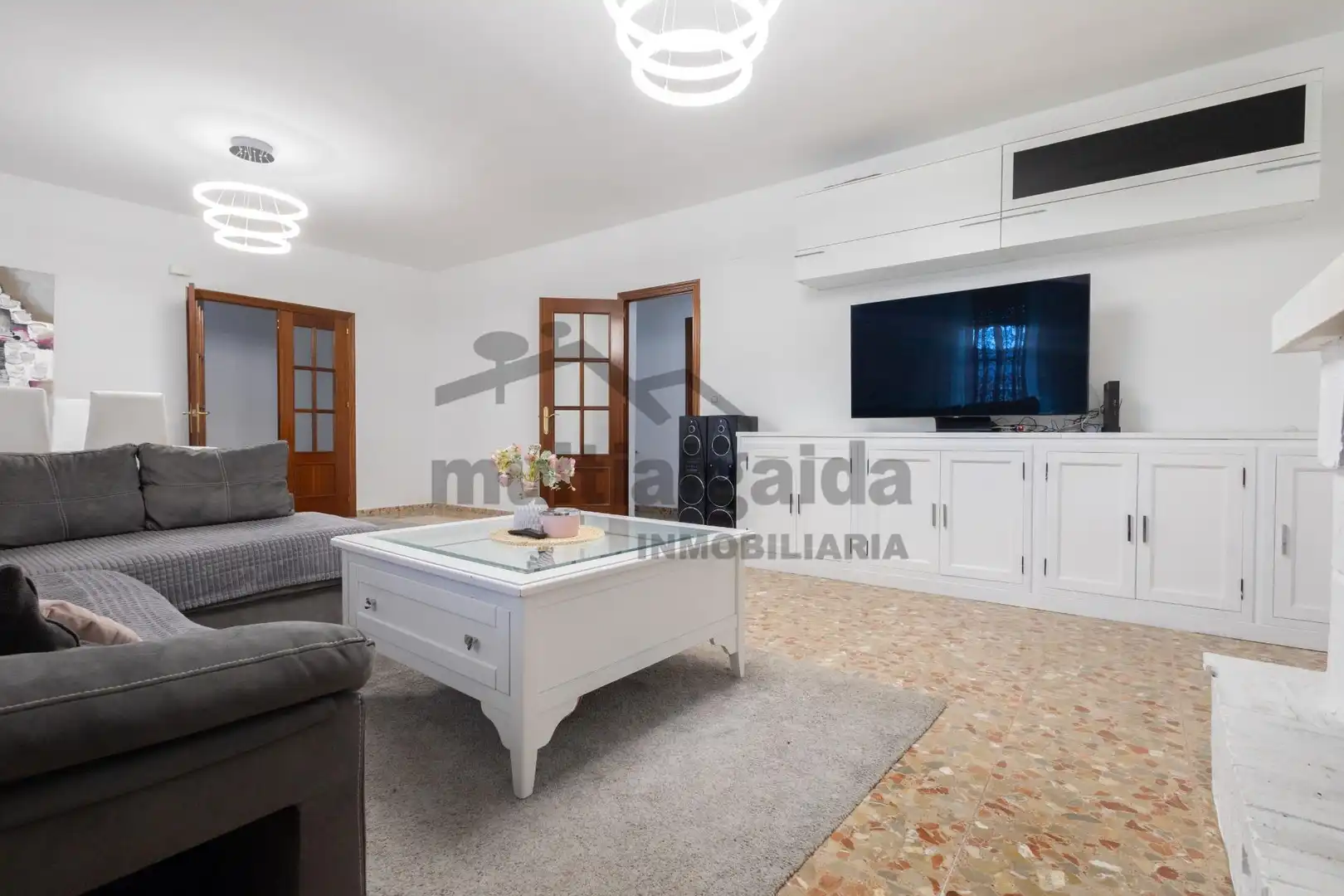 Sala d'estar de Casa o xalet en venda en Sanlúcar de Barrameda amb Jardí privat, Terrassa i Traster