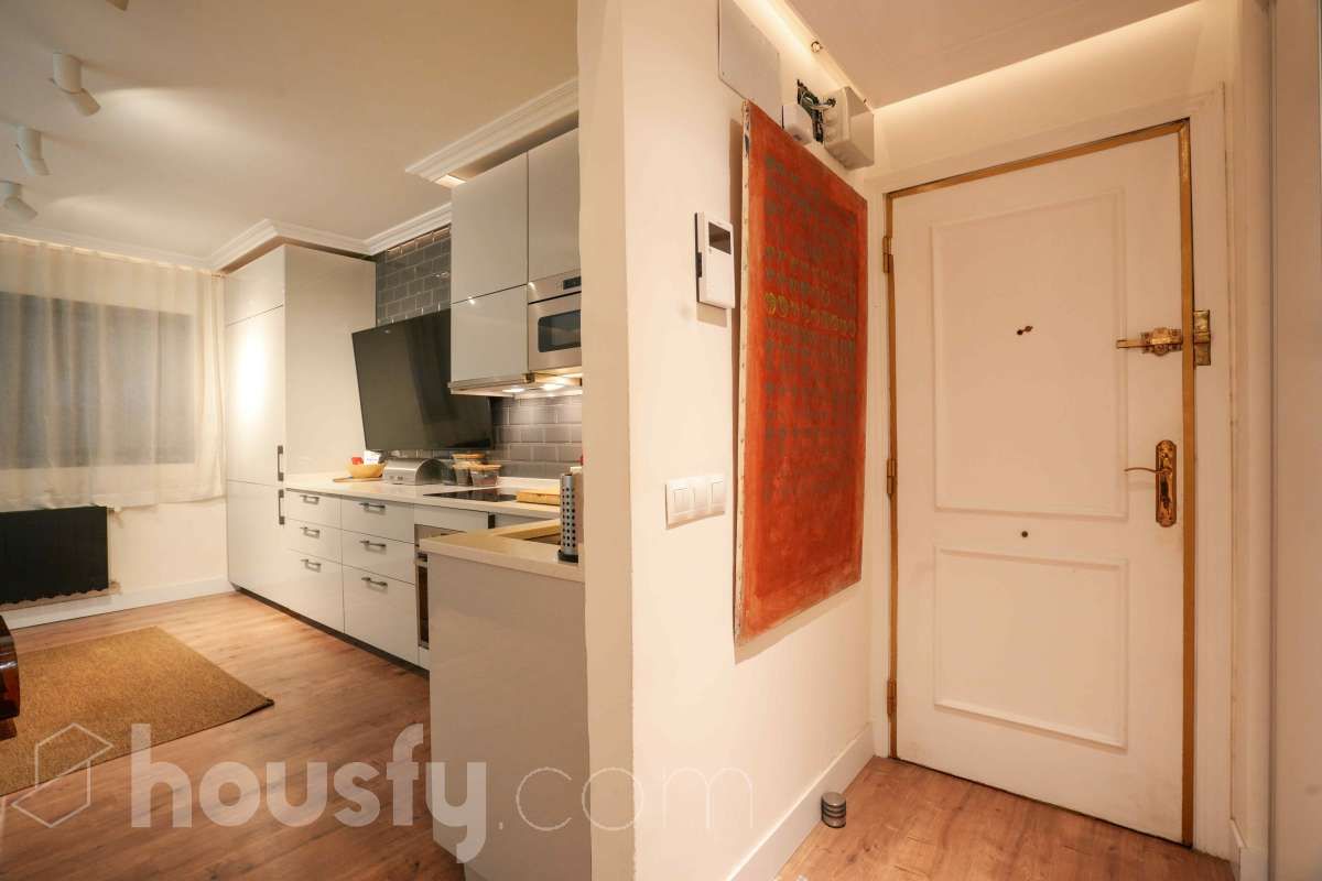 Kitchen of Flat for sale in  Madrid Capital  with Air Conditioner, Heating and Private garden