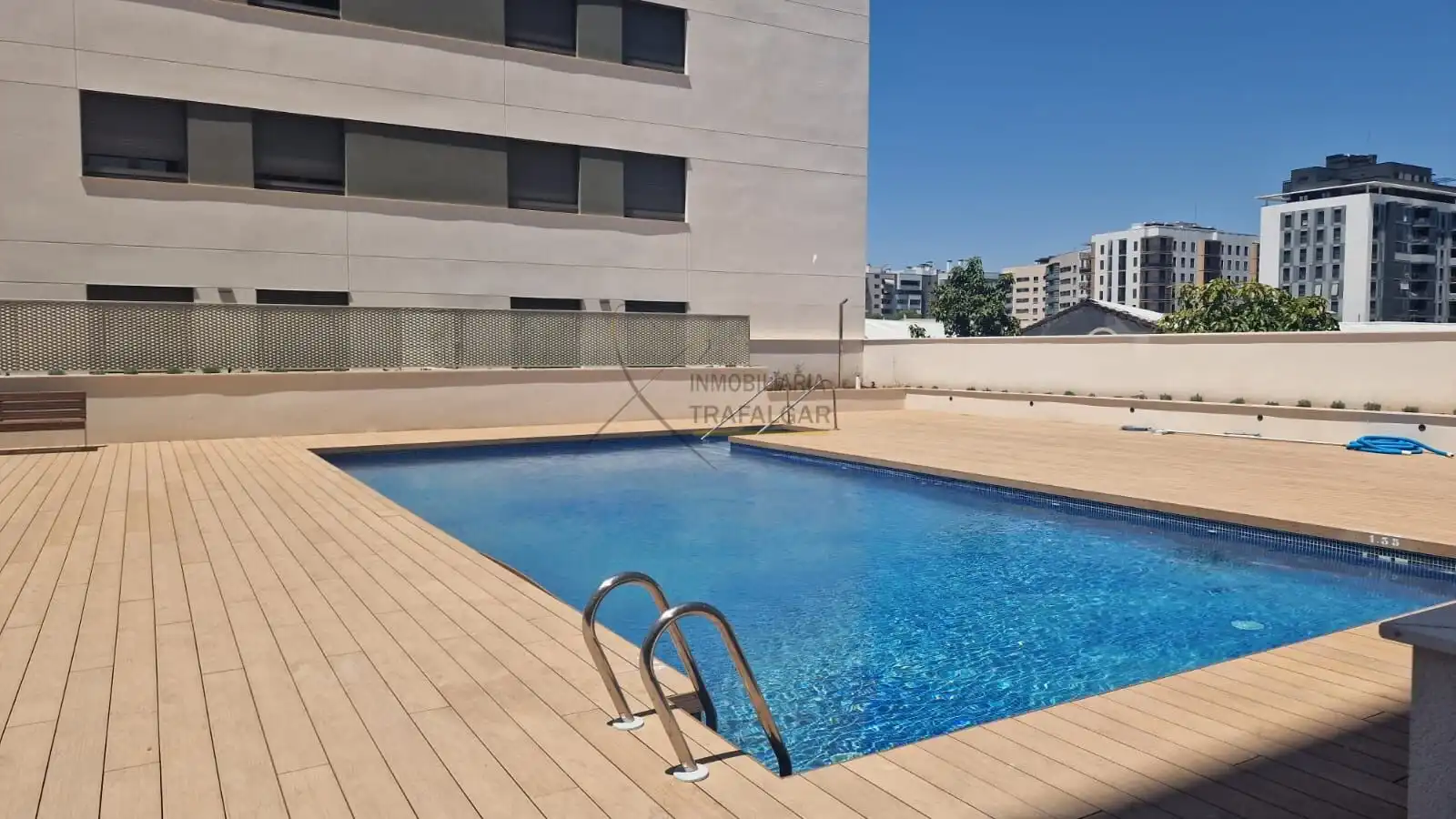 Piscina de Pis de lloguer en Valencia amb Aire condicionat, Parquet i Balcó