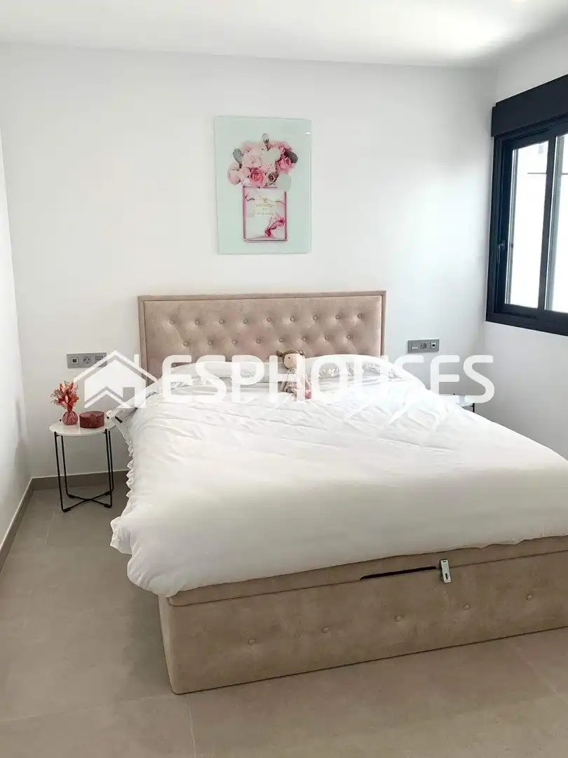 Dormitori de Apartament en venda en Pilar de la Horadada ciudad