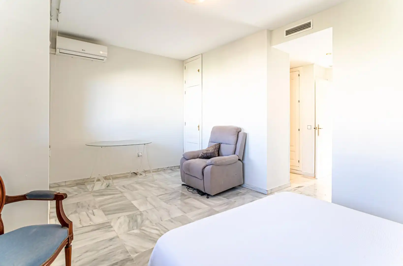 Habitación de Piso en venta en Málaga con Aire acondicionado, Jardín privado y Terraza