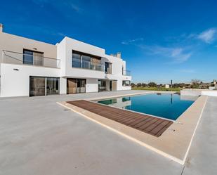 Swimming pool of House or chalet for sale in Elche / Elx  with Air Conditioner, Heating and Private garden