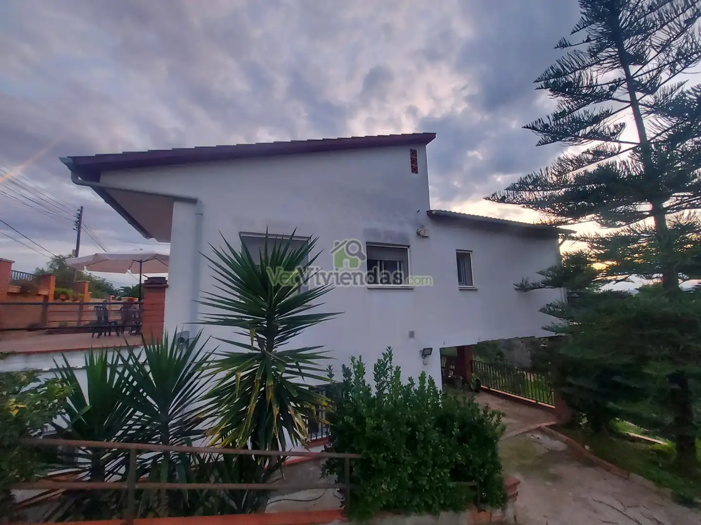 Casa con terraza en venta en Carrer dels Nards 43, imagen 4