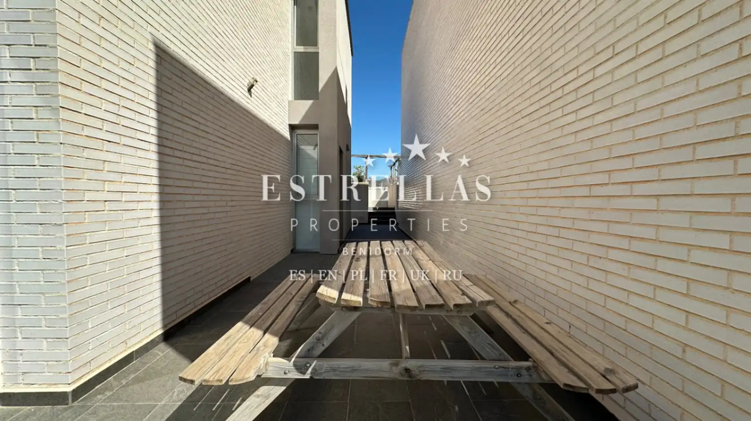 Vista exterior de Casa o chalet en venta en Villajoyosa / La Vila Joiosa con Aire acondicionado, Jardín privado y Terraza
