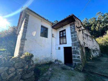 Exterior view of House or chalet for sale in Corvera de Toranzo  with Private garden and Balcony