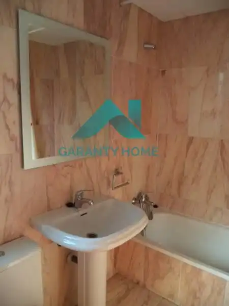 Baño de Apartamento de alquiler en Cáceres con Aire acondicionado, Calefacción y Terraza
