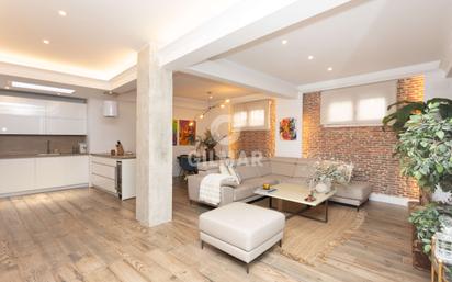 Living room of Flat for sale in  Madrid Capital
