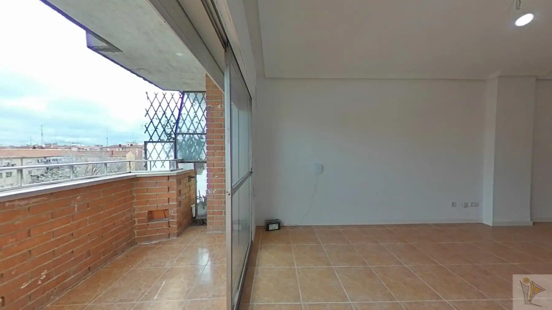 Piso en venta en CL BESOLLA , Abrantes