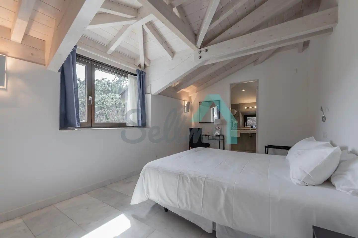 Dormitori de Casa o xalet en venda en Valdés - Luarca amb Calefacció, Jardí privat i Terrassa