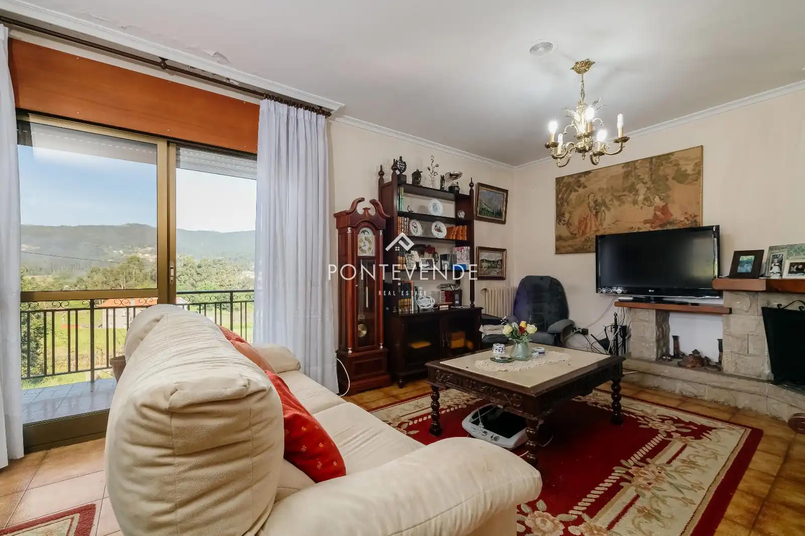 Sala d'estar de Casa o xalet en venda en Poio amb Terrassa