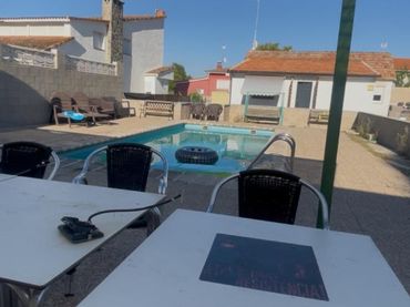 Detached house with balcony for sale in Pioz