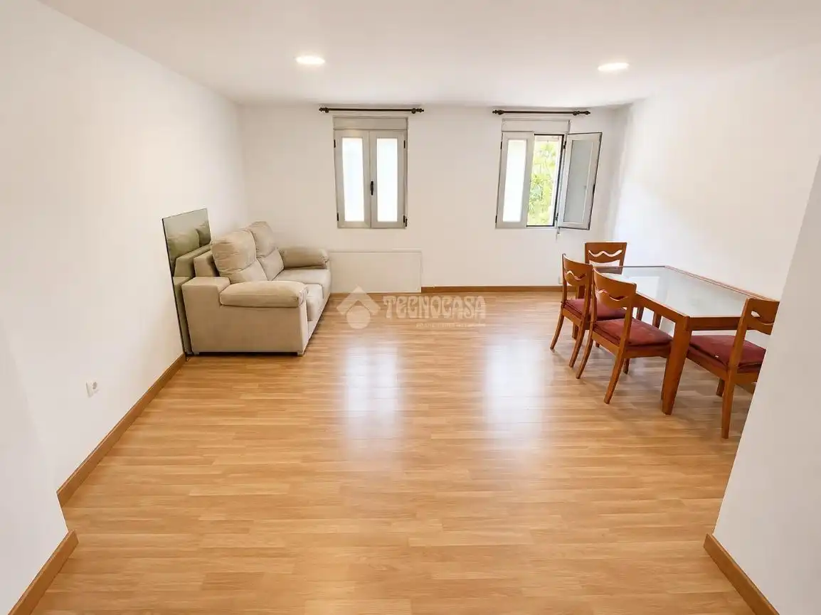 Sala d'estar de Pis en venda en Valencia amb Aire condicionat i Balcó