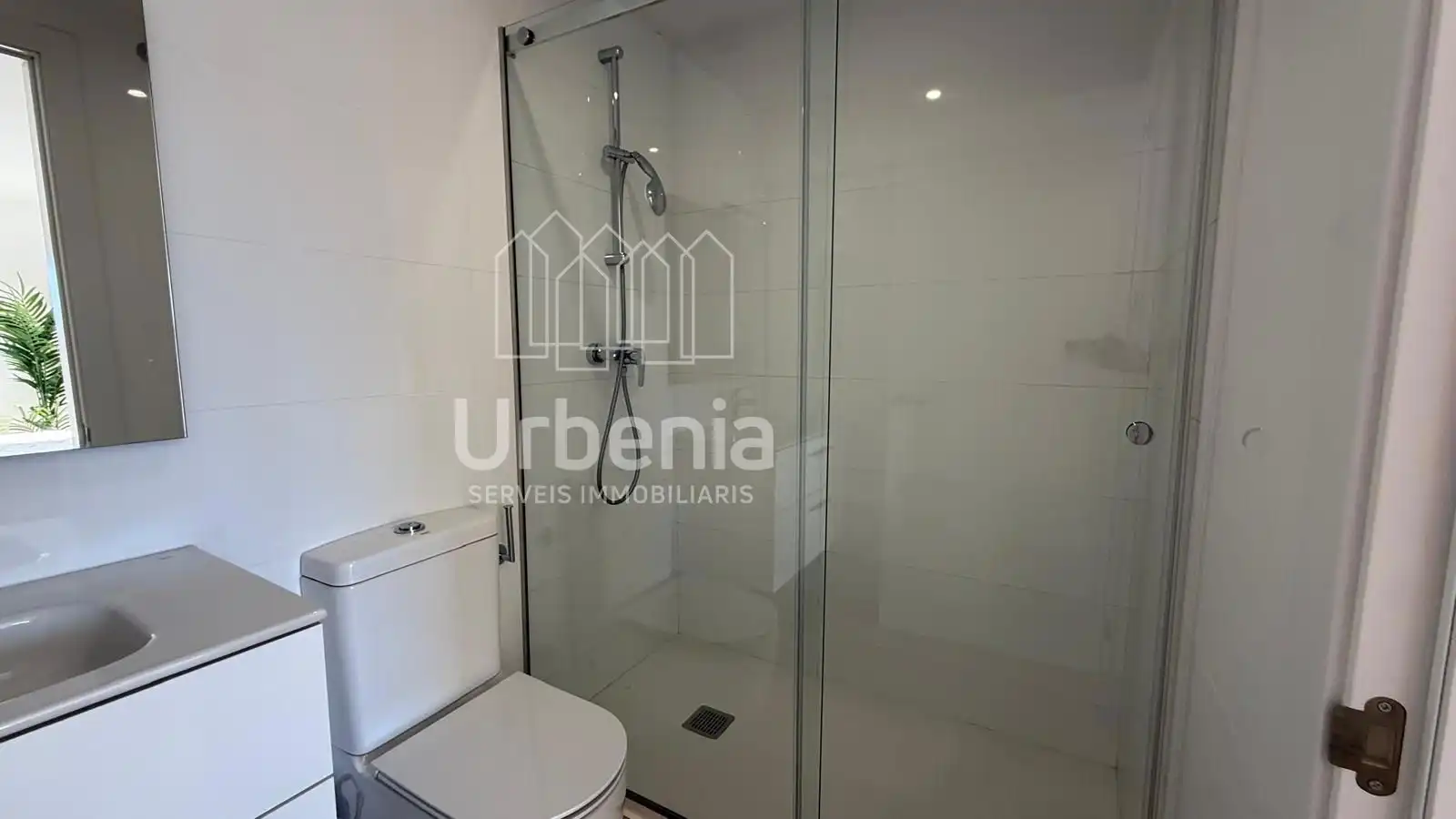 Badezimmer von Wohnung zur Miete in Badalona mit Heizung und Terrasse