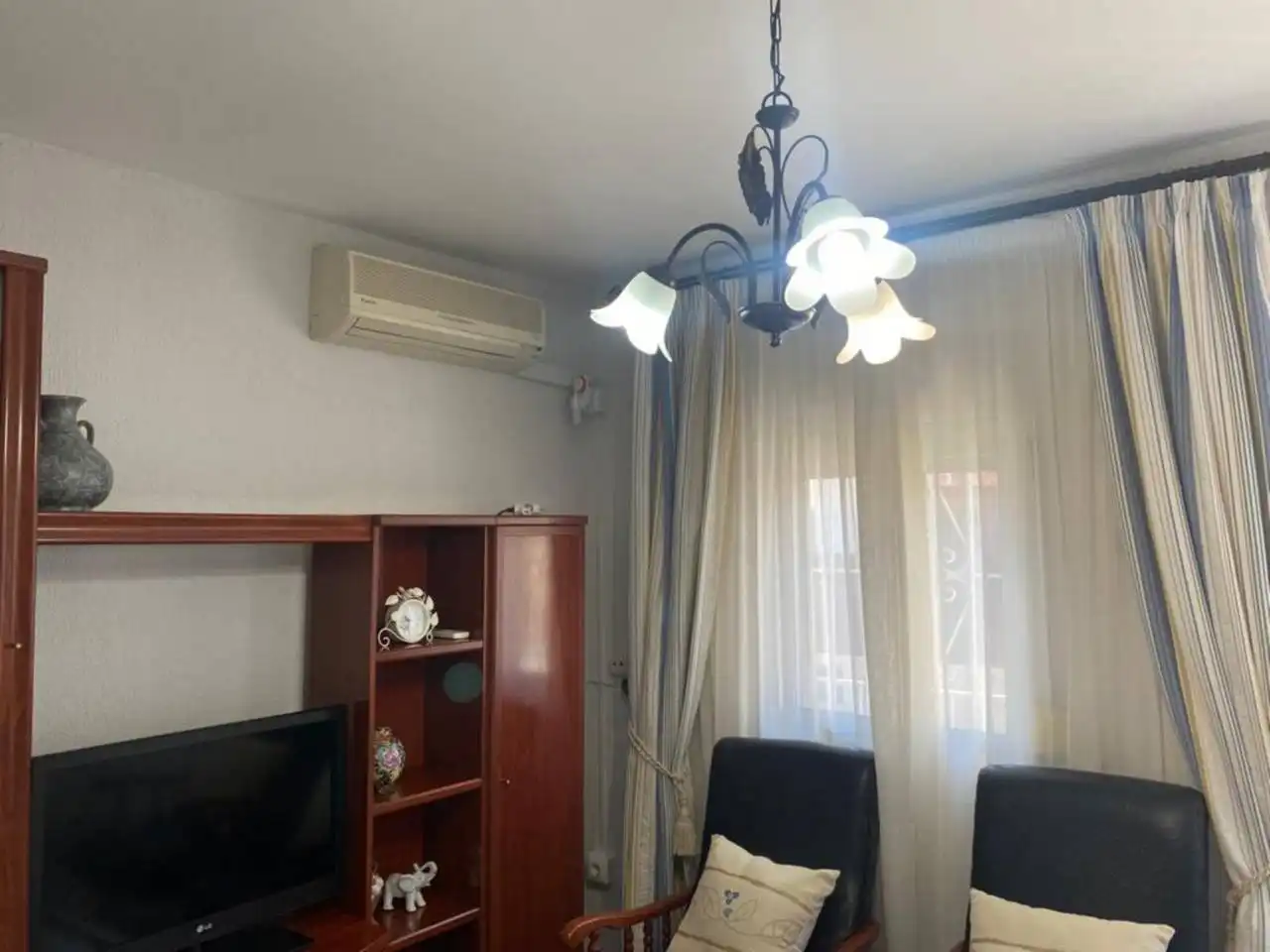 Living room of Houses for rent in Jerez de la Frontera  with Air Conditioner, Heating and Terrace