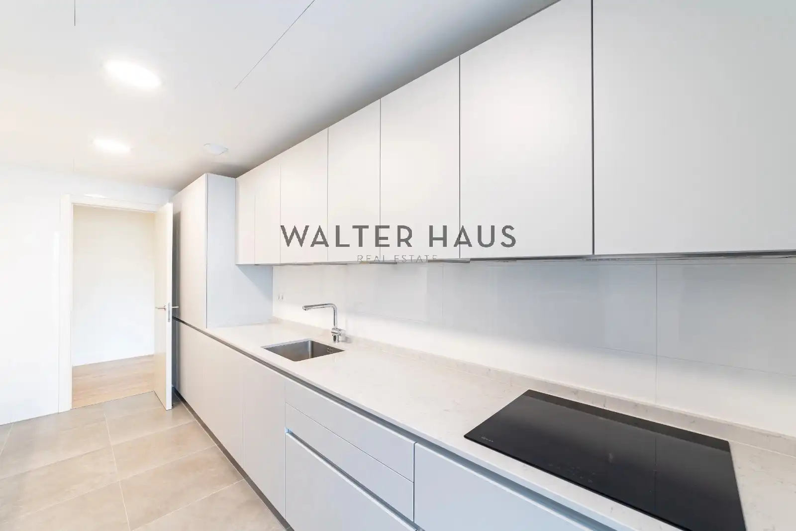 Cocina de Piso de alquiler en Madrid con Aire acondicionado, Calefacción y Horno