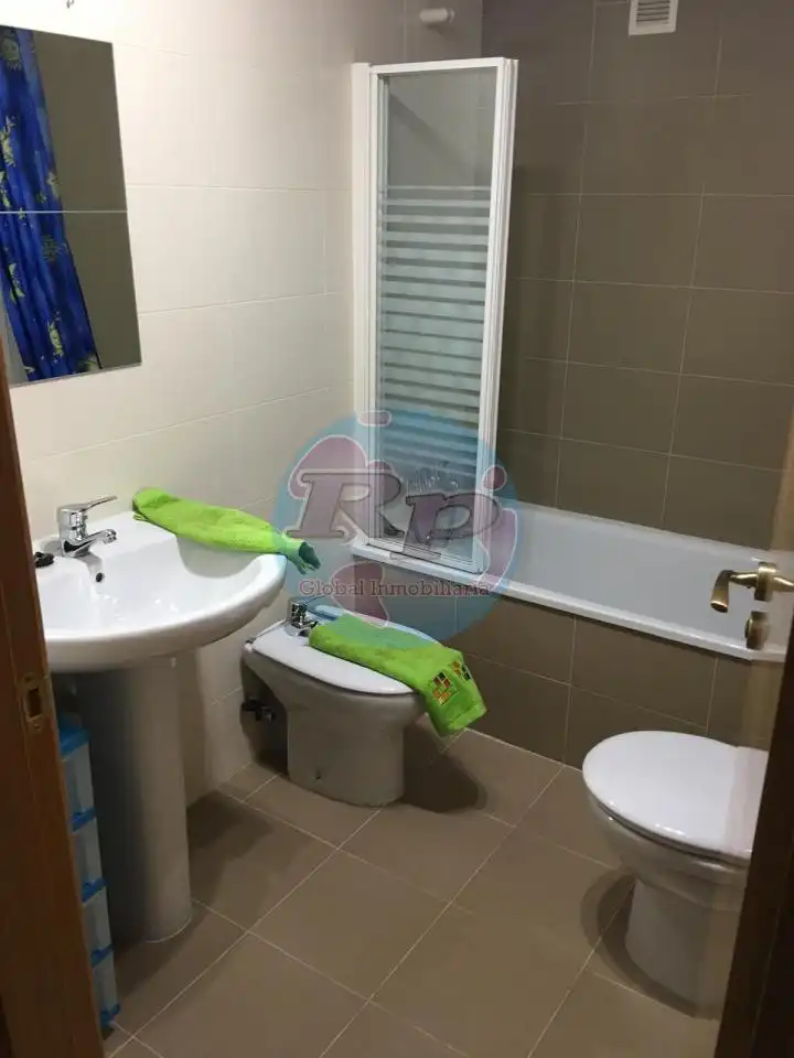 Bathroom of Apartments for sale in Villaquilambre  with Heating, Parquet flooring and Storage room