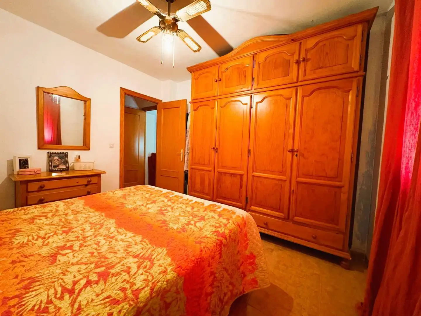 Bedroom of Flat for sale in Sevilla  with Air Conditioner, Terrace and Storage room
