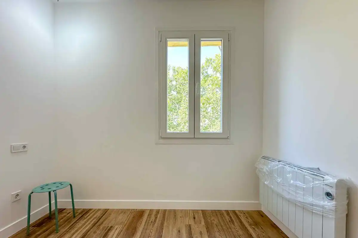 Bedroom of Flat for sale in Madrid  with Air Conditioner and Heating