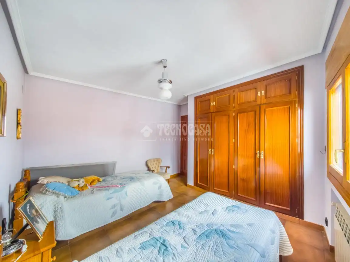 Habitación de Casa adosada en venta en Campo Real