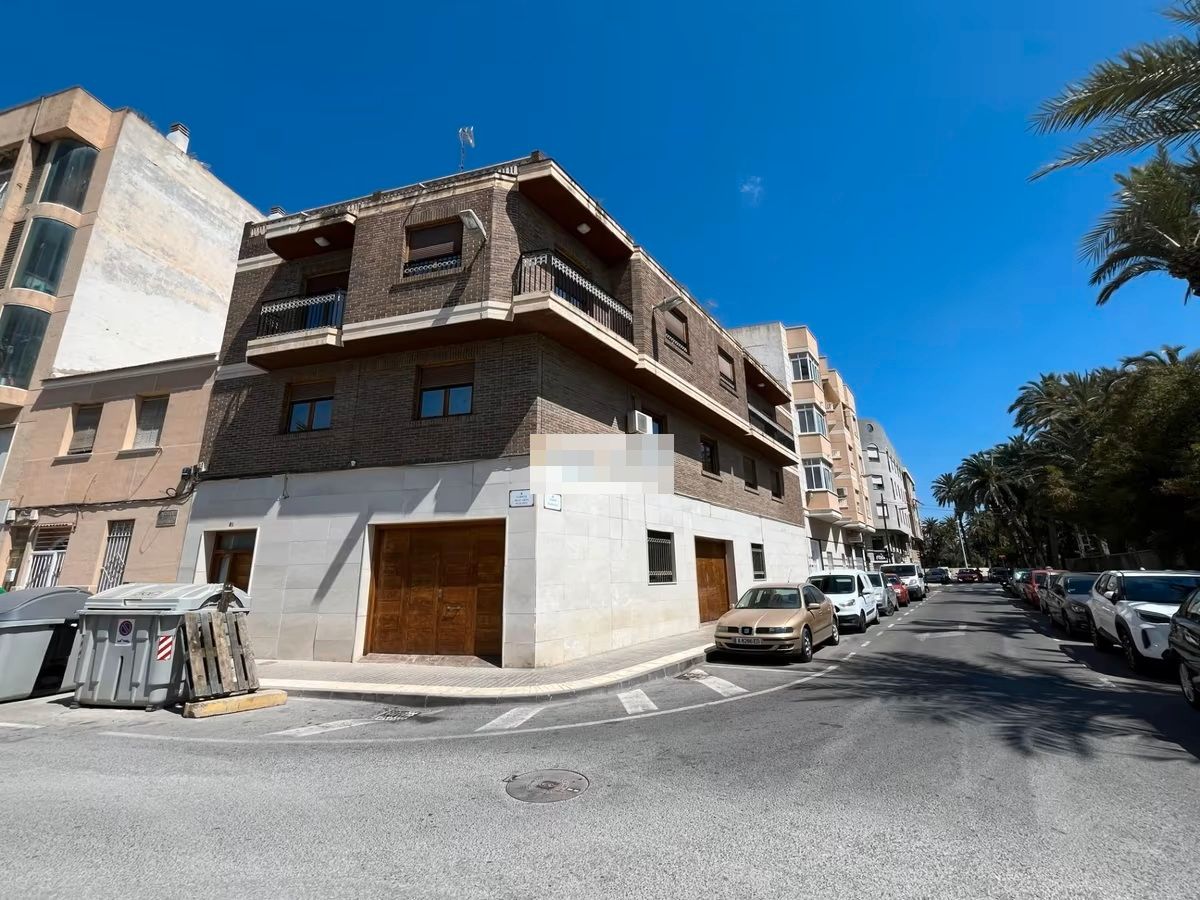 Building for sale in El Raval - Portes Encarnades, Elche ciudad