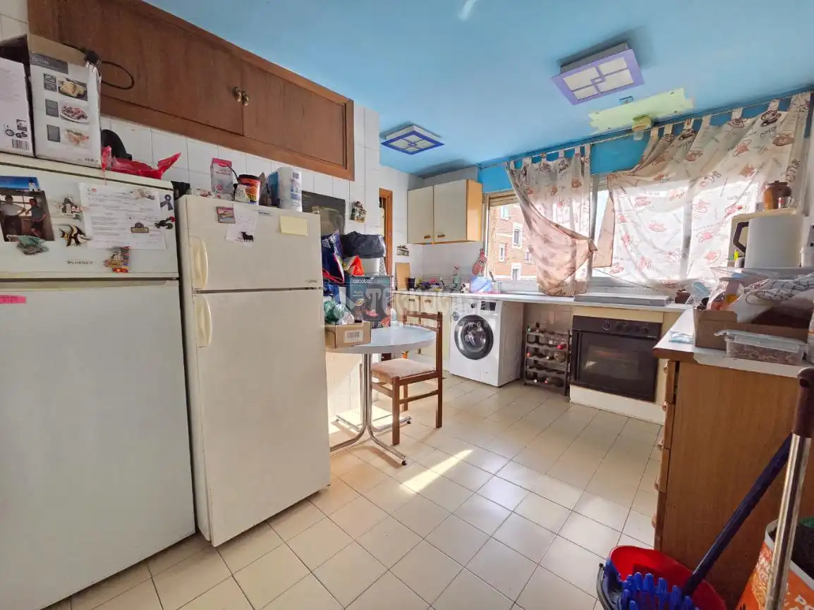 Kitchen of Detached homes for sale in Velilla de San Antonio  with Heating, Private garden and Terrace