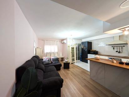 Living room of Flat for sale in Cornellà de Llobregat  with Balcony