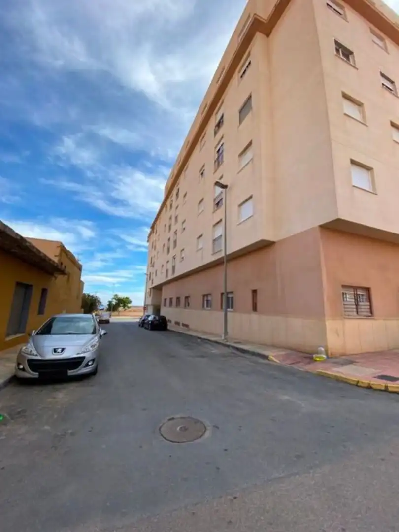 Vista exterior de Piso en venta en La Gangosa