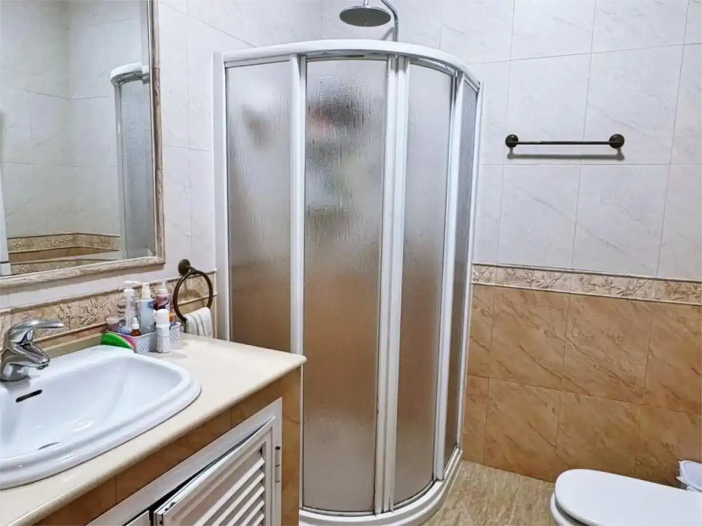 Bany de Casa o xalet en venda en La Roda de Andalucía amb Aire condicionat i Balcó