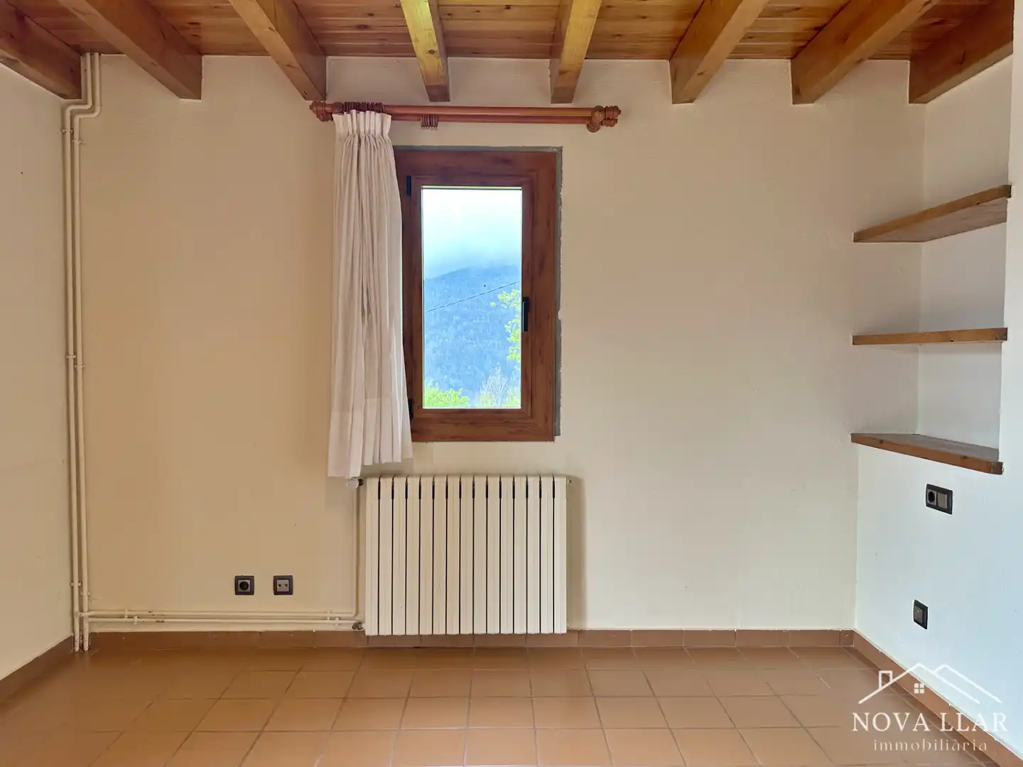 Einfamilien-Reihenhaus zum Verkauf in Vilallonga de Ter mit Heizung, Privatgarten und Terrasse
