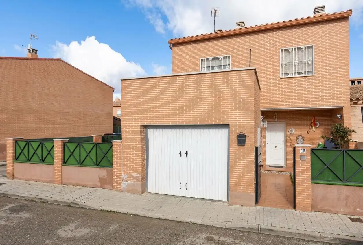 Exterior view of Detached homes for sale in Magán  with Air Conditioner, Heating and Private garden
