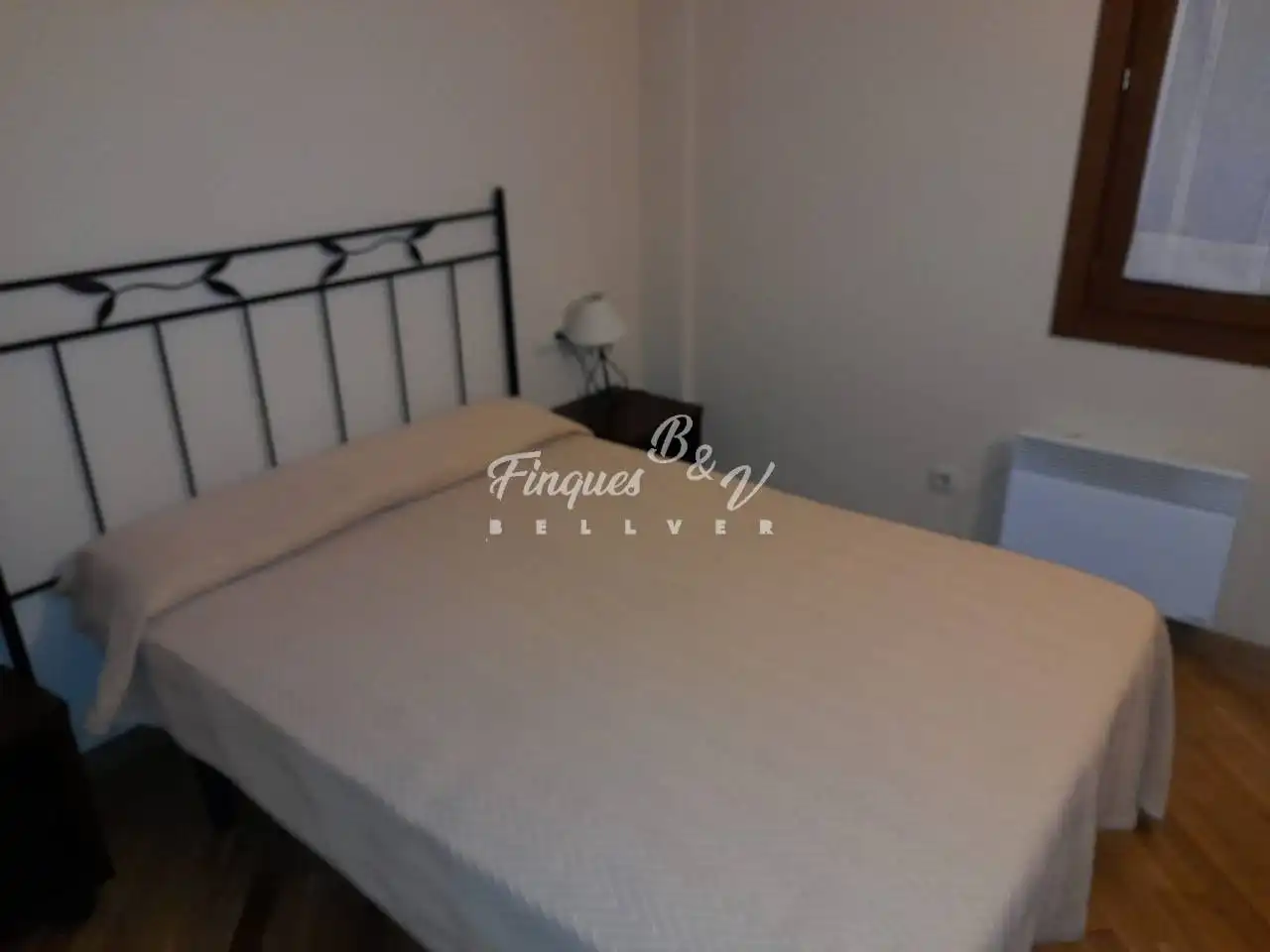Schlafzimmer von Wohnung zur Miete in Bellver de Cerdanya mit Heizung, Parkett und Möbliert