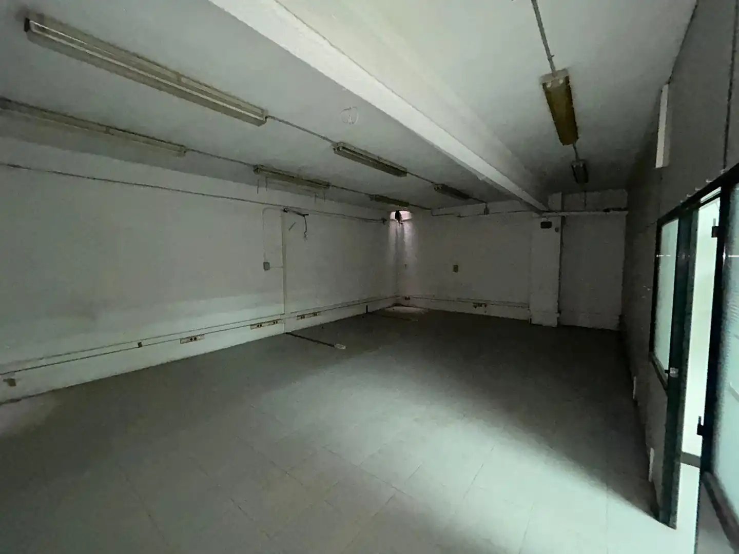 Local comercial de lloguer a Carrer de la Sardana 4