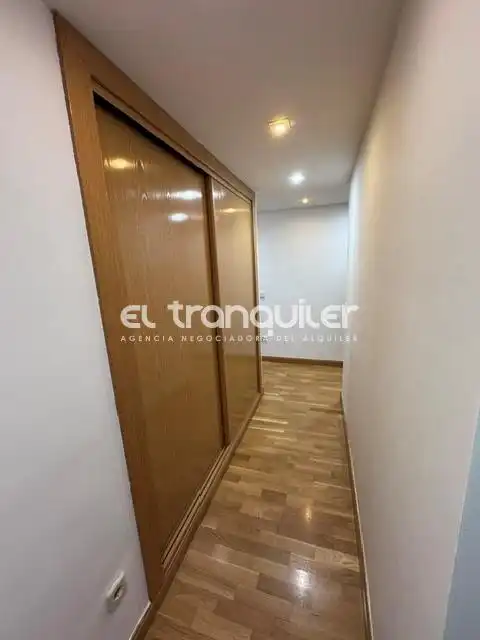 Bedroom of Flat for rent in Madrid  with Storage room, Furnished and Washing machine