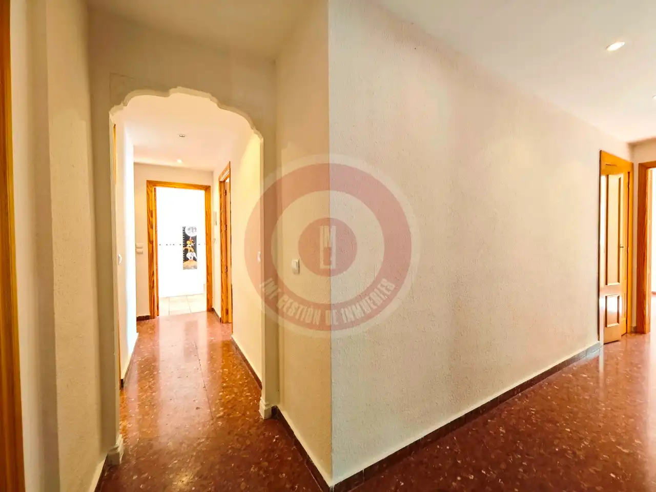 Wohnung zum Verkauf in Málaga mit Klimaanlage, Terrasse und Alarm