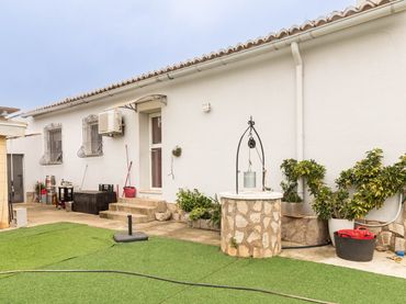 Villa con giardino in vendita a Centro Urbano
