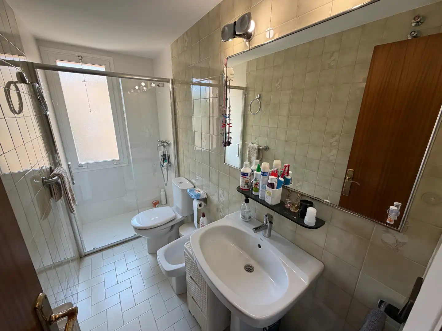 Baño de Dúplex en venta en Olot con Calefacción, Terraza y Balcón