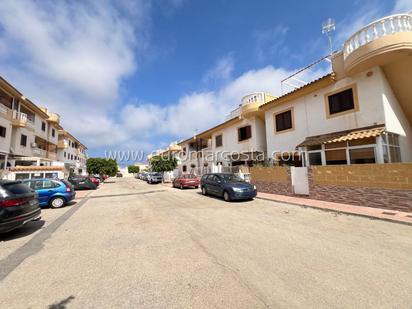 Vista exterior de Casa o xalet en venda en Orihuela amb Calefacció, Terrassa i Moblat