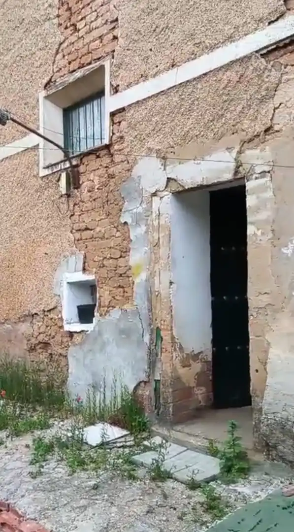 Vista exterior de Finca rústica en venda en Melgar de Fernamental amb Jardí privat i Moblat
