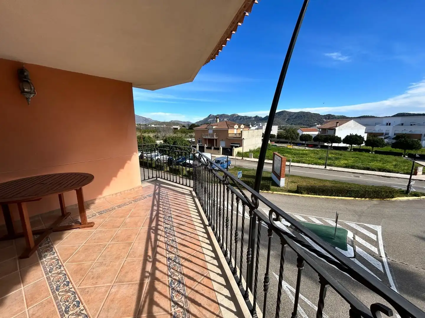 Vista exterior de Casa o xalet en venda en Alfauir amb Calefacció, Jardí privat i Parquet