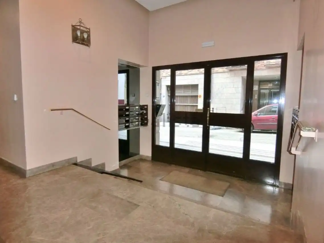 Flat for rent in  Madrid Capital  with Air Conditioner, Terrace and Balcony