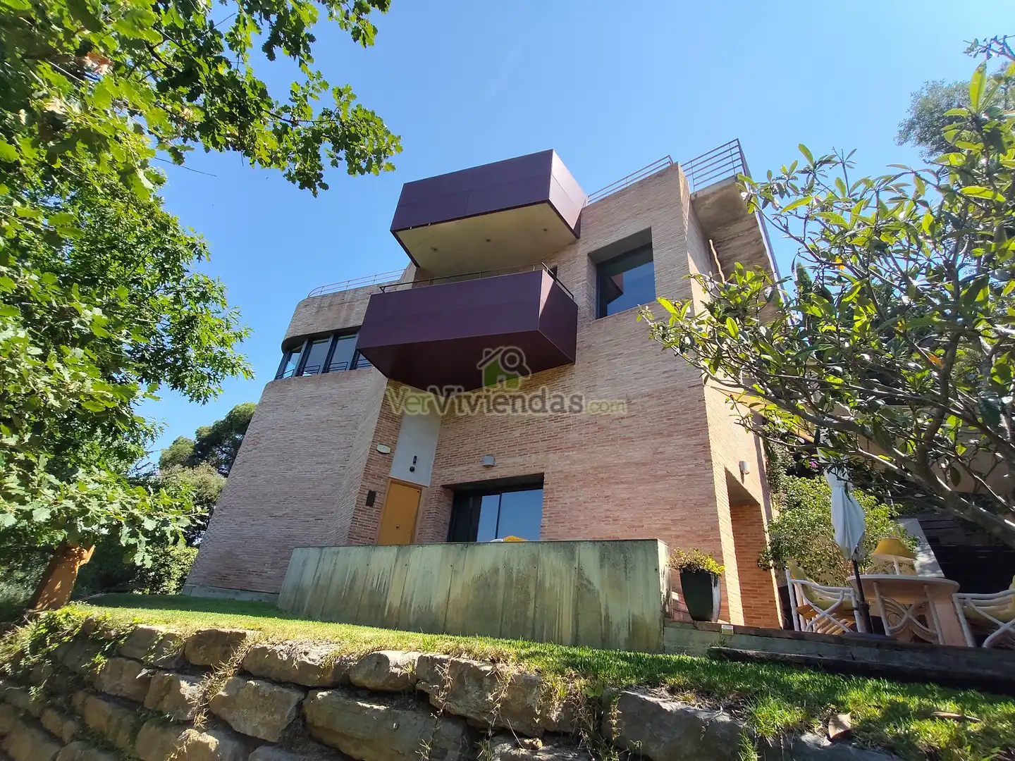 Vista exterior de Casa o xalet en venda en Sant Cugat del Vallès amb Aire condicionat, Calefacció i Jardí privat