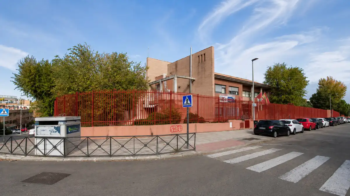 Vista exterior de Dúplex en venda en San Sebastián de los Reyes amb Aire condicionat i Calefacció