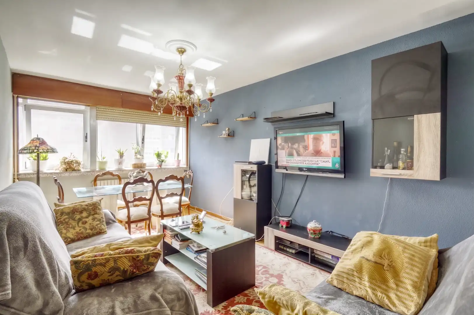 Sala de estar de Piso en venta en A Coruña Capital  con Calefacción, Parquet y Trastero