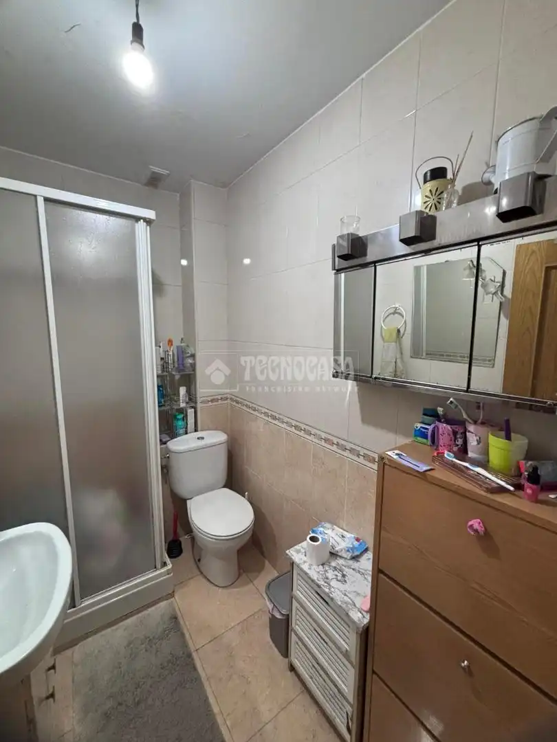 Bathroom of Flat for sale in Alcalá de Henares