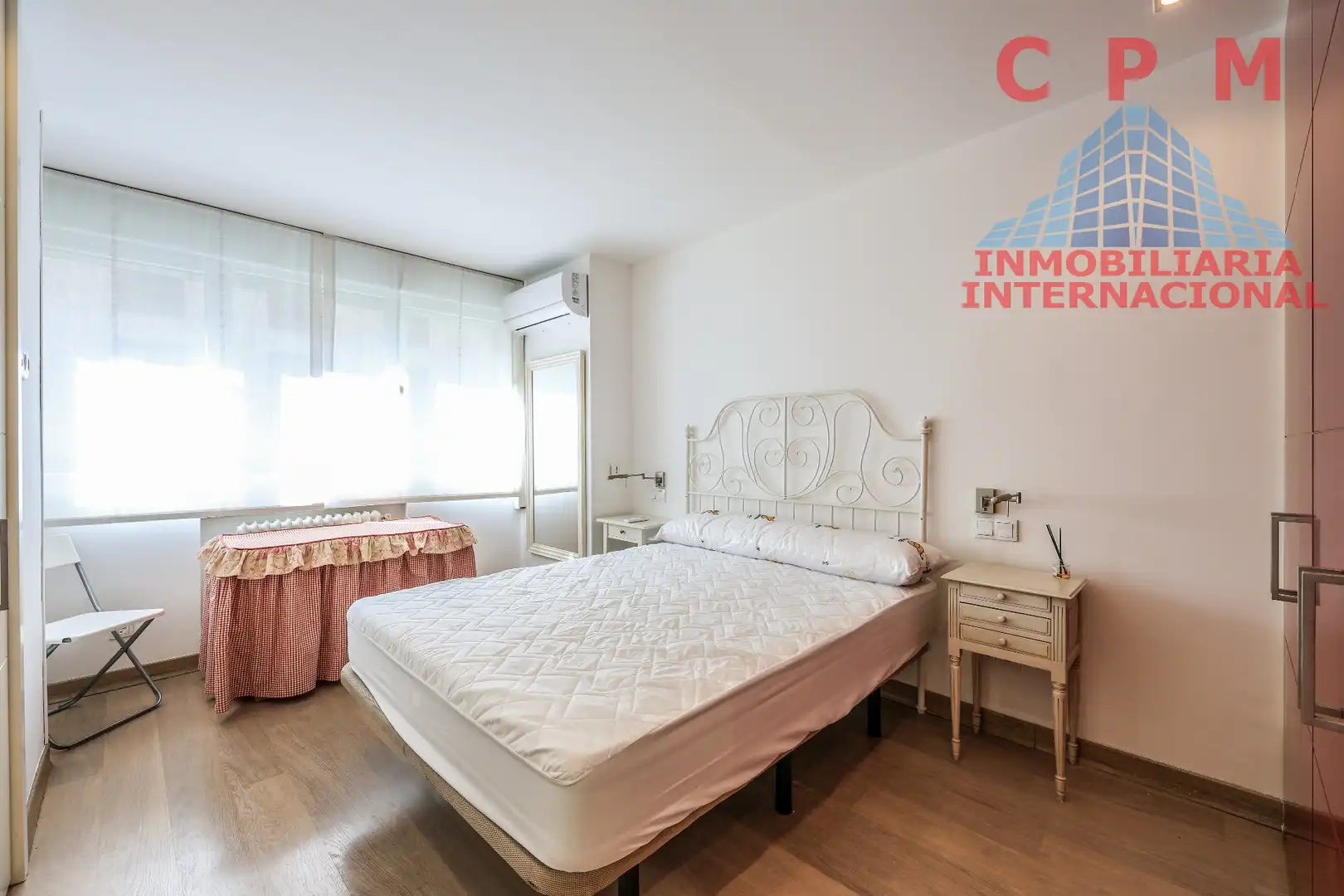 Bedroom of Flat for rent in Madrid  with Air Conditioner, Heating and Parquet flooring