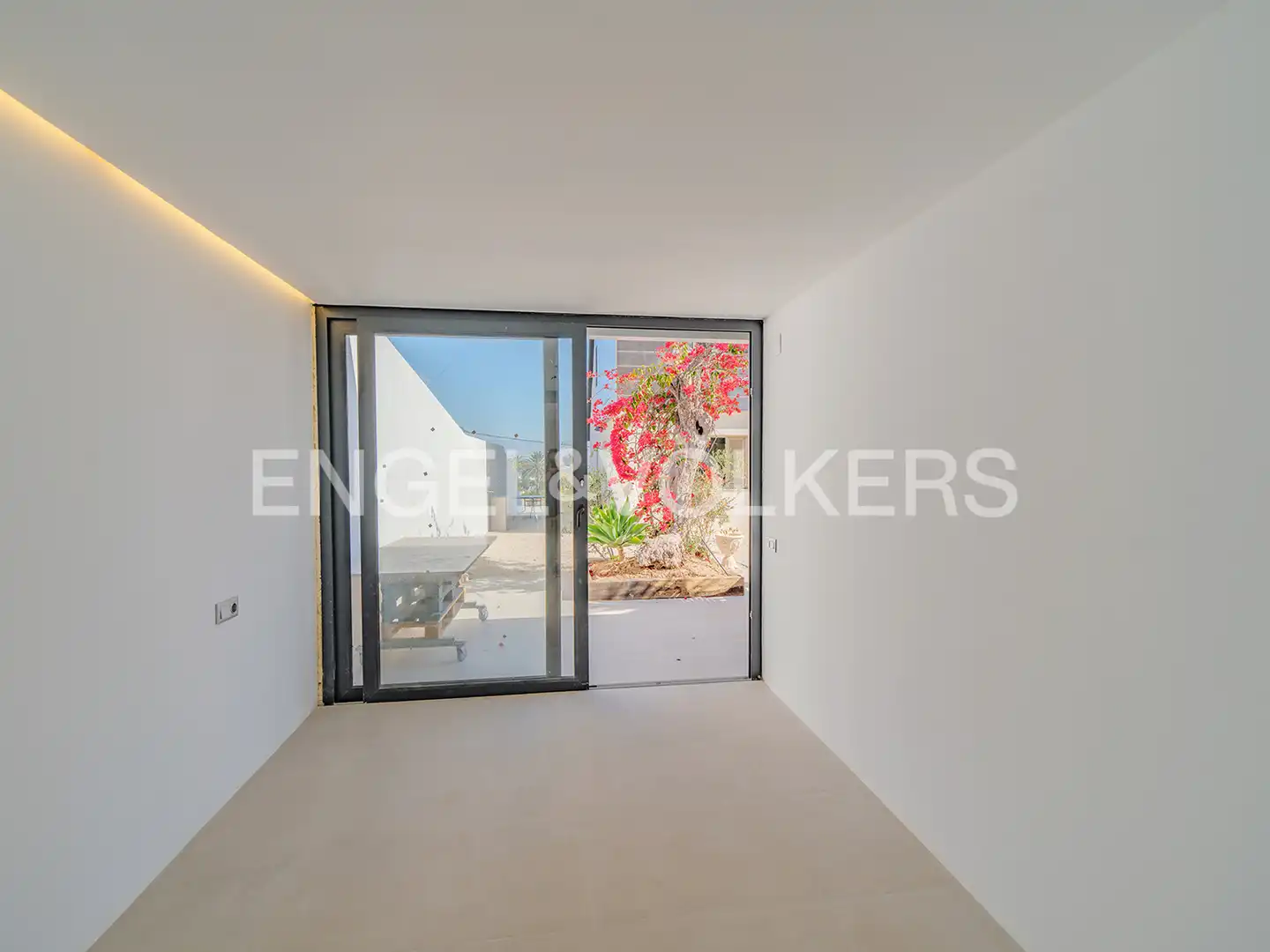 Terrassa de Casa o xalet en venda en Alicante / Alacant amb Aire condicionat, Calefacció i Jardí privat