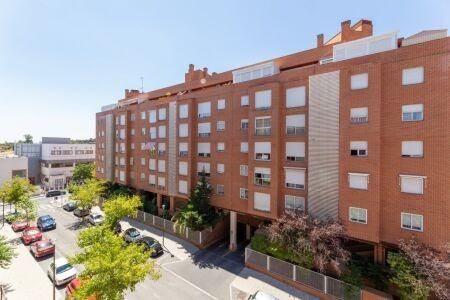 Exterior view of Flat to rent in Tres Cantos  with Heating, Private garden and Storage room